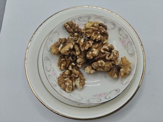 Các hạt đậu phộng không muối rang cao