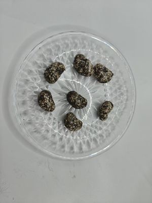 Hạt dẻo Sesame đen và trắng
