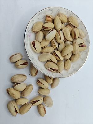 Bạch ngô nướng và muối trong vỏ