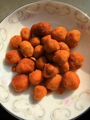 Đậu phộng giòn tan lòng đỏ trứng muối vị cay với bao bì OEM tùy chỉnh