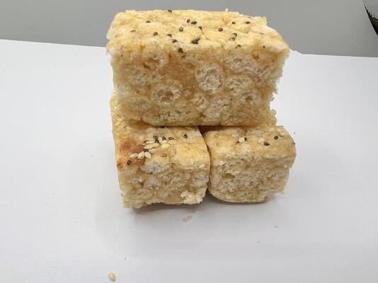 Bánh ngọt Saqima truyền thống Trung Quốc, món ăn nhẹ giòn tan, không hương vị nhân tạo, tốt cho lá lách và dạ dày