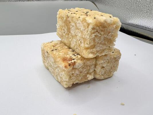 Bánh ngọt Saqima truyền thống Trung Quốc, món ăn nhẹ giòn tan, không hương vị nhân tạo, tốt cho lá lách và dạ dày