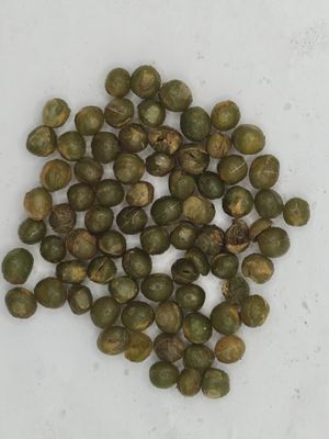 Trứng đậu nành màu xanh lá cây màu vàng đen