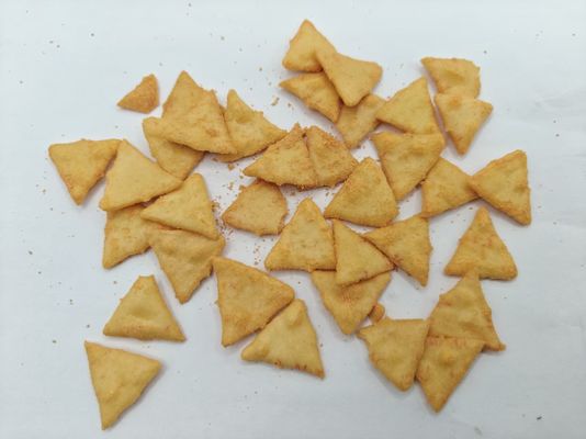 Bánh tam giác giòn từ bột tự nhiên tốt cho sức khỏe